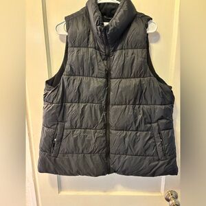 Old Navy Black Puffer Vest